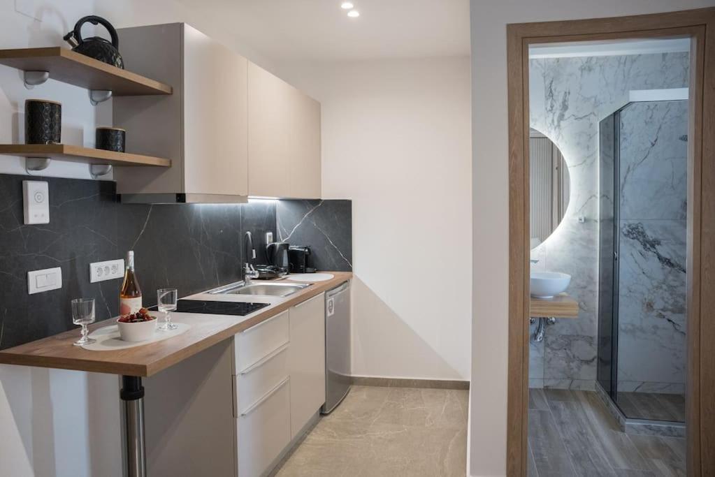Phaedra The Sense Of Luxury Apartment